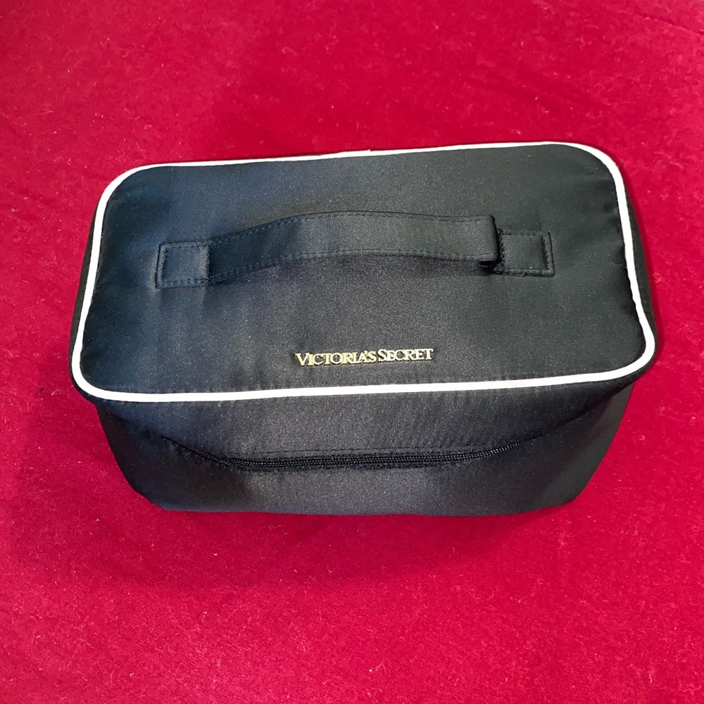SILK VS TRAVEL BAG